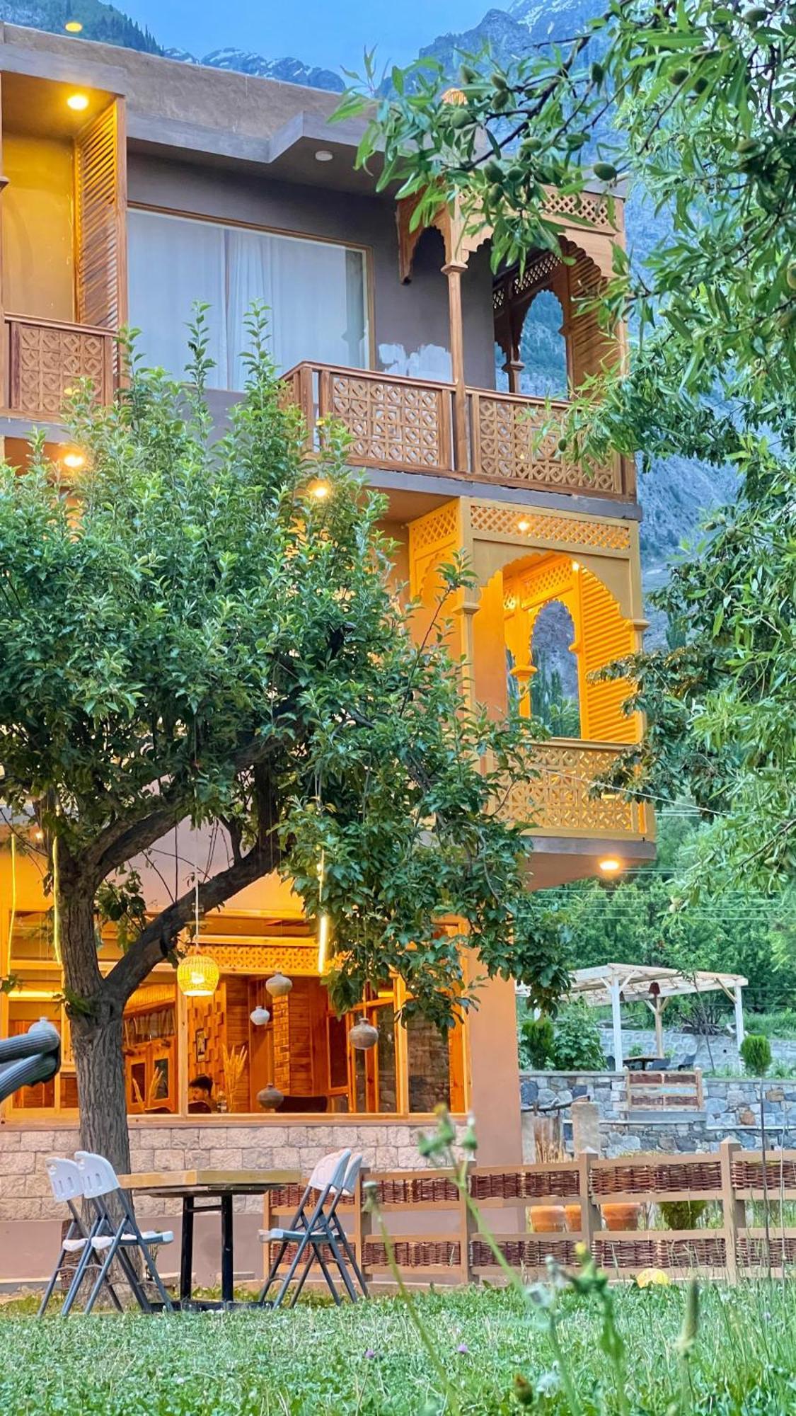 Dumani Nagar Hotel & Resort Karimabad  Ngoại thất bức ảnh