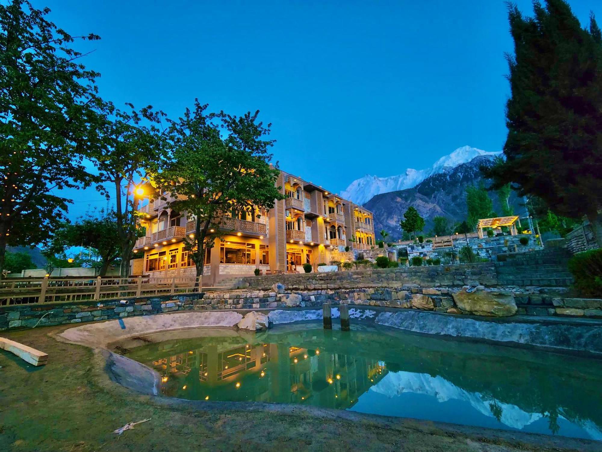Dumani Nagar Hotel & Resort Karimabad  Ngoại thất bức ảnh